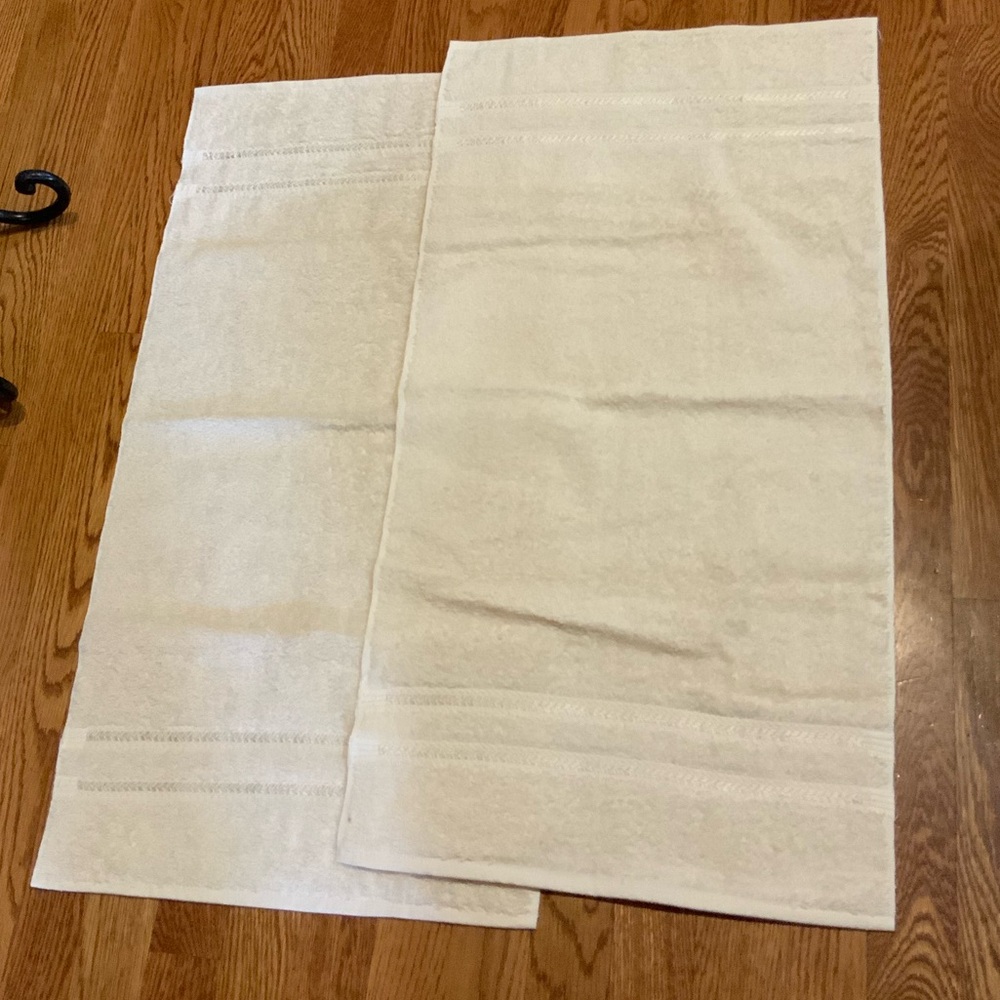 Vintage Classic Traditions Egyptian Cotton Set 2 Ivory 16 X 30 each NOS USA